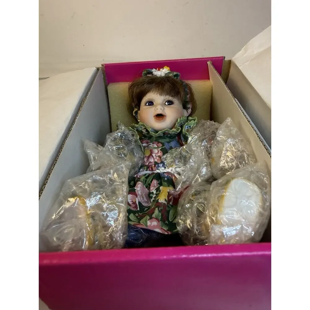 Vtg Marie Osmund “ Rachael” Tiny Tot Porcelain Doll # 2800